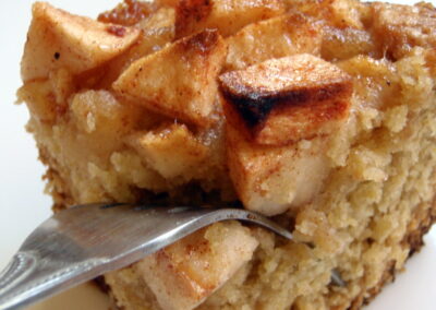 Torta di mele con yogurt (senza uova e burro)