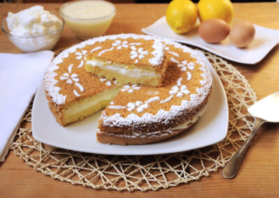 Torta paradiso con crema al latte