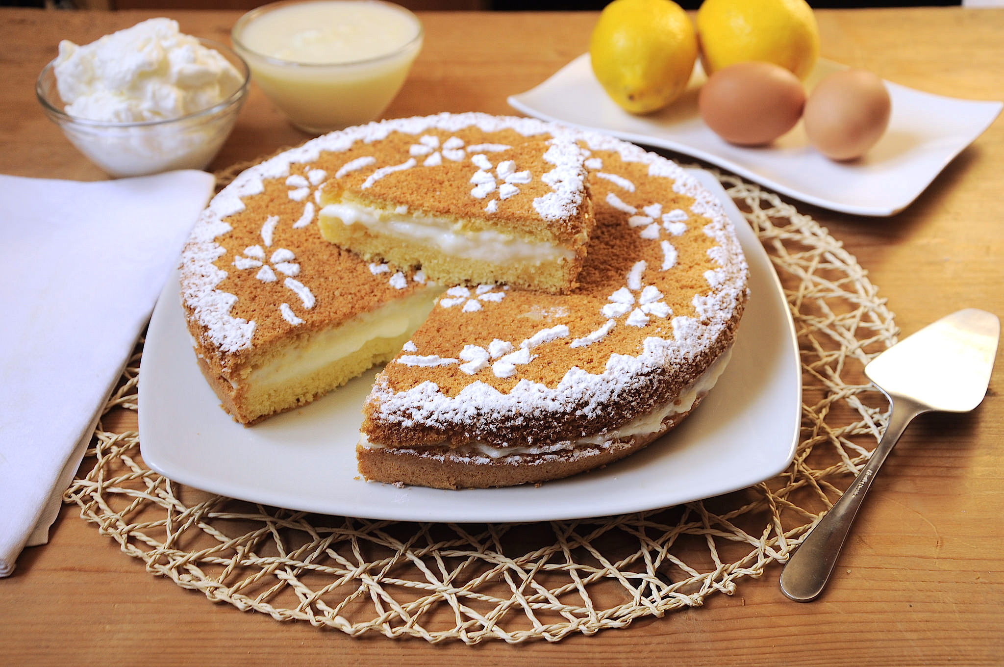 Torta paradiso Bimby con crema al latte