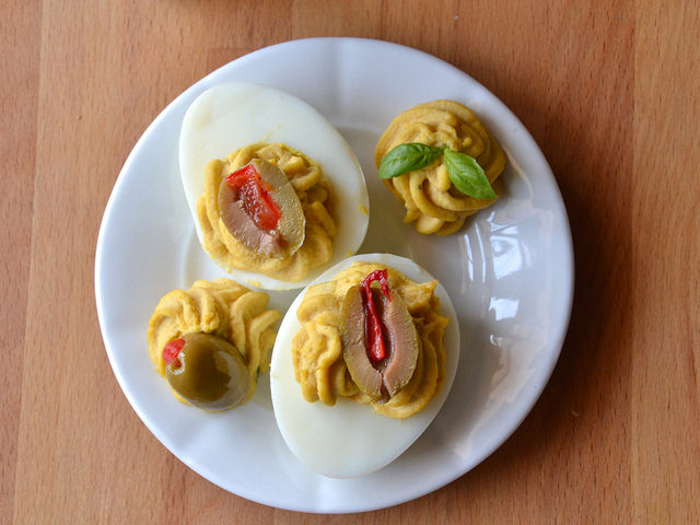 Uova ripiene al tonno