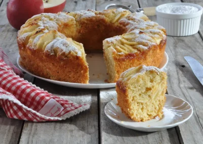 Ciambella alle mele Bimby per la colazione fatta in casa
