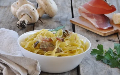 Pasta funghi e speck Bimby cremosa con la panna