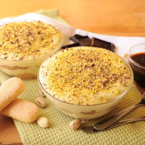 tiramisu al pistacchio bimby servito un coppe monoporzione