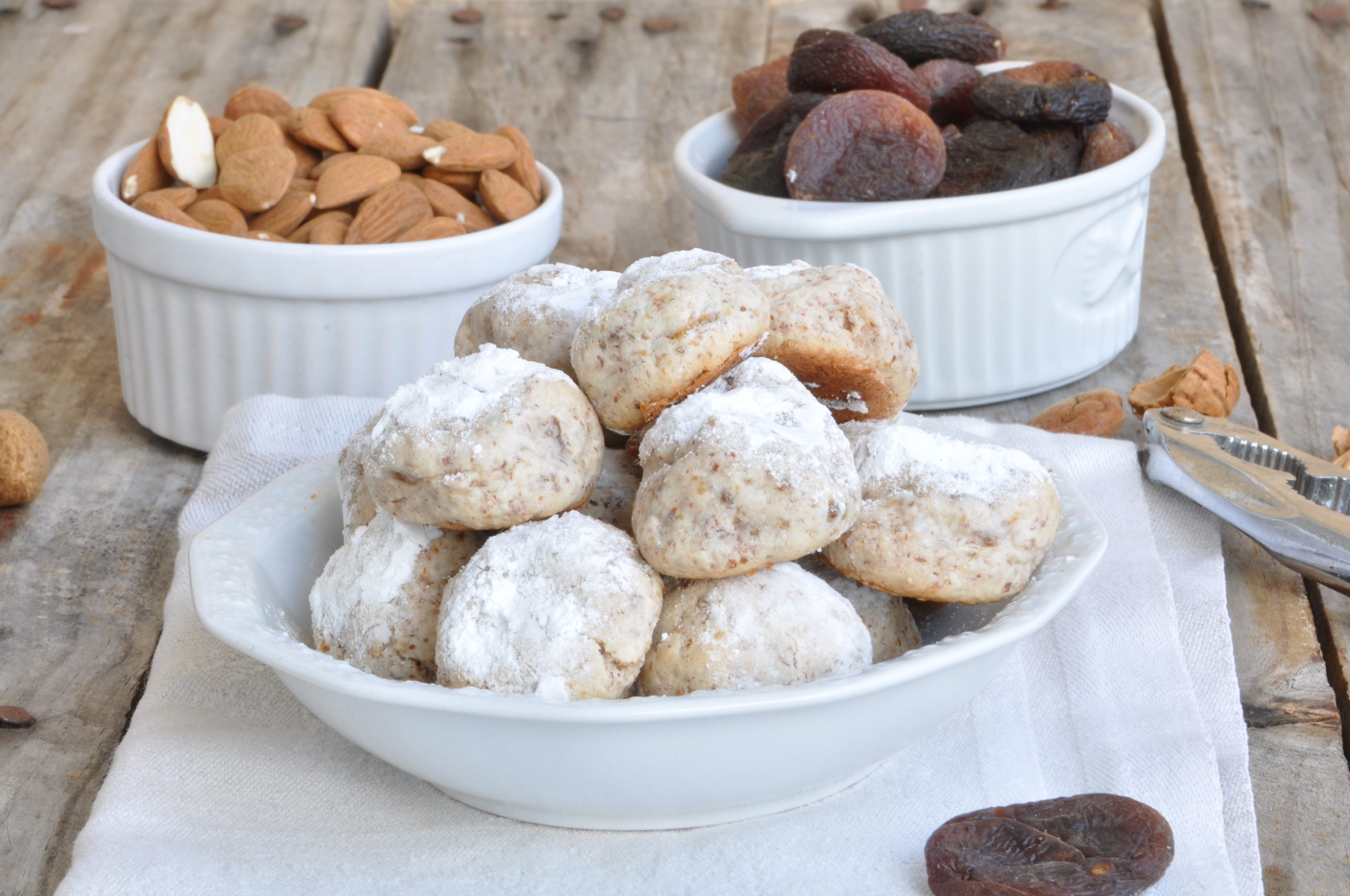 Amaretti all'albicocca preparati col Bimby